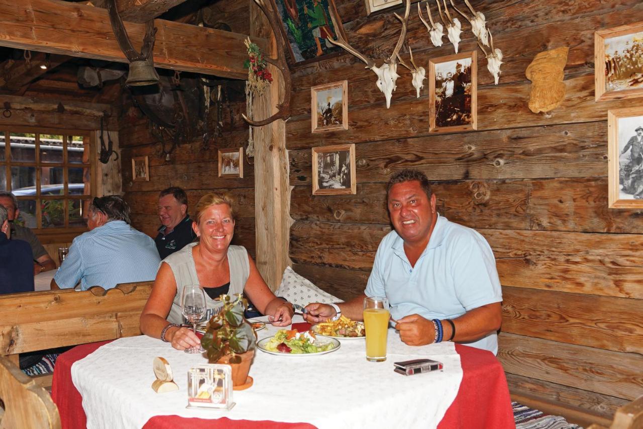 Gasthof Zacherlbraeu Fusch an der Glocknerstraße Exteriör bild